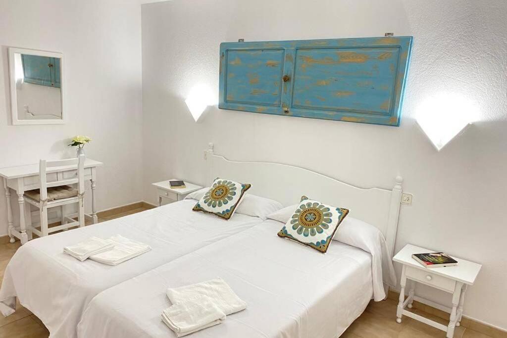 Puertas Al Mar Apartment Cala'N Blanes  Екстериор снимка